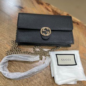 GUCCI Interlocking G Wallet on Chain - Black